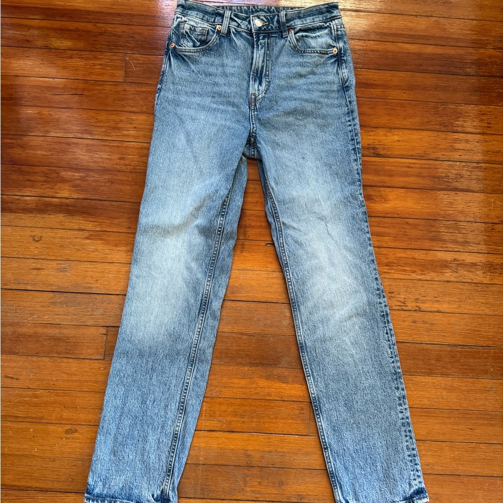 Classic Straight Light Blue Wash Women’s Jeans US 4